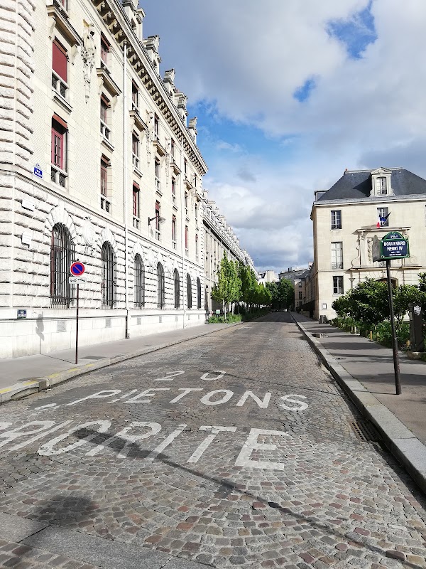 Boulevard Henri IV