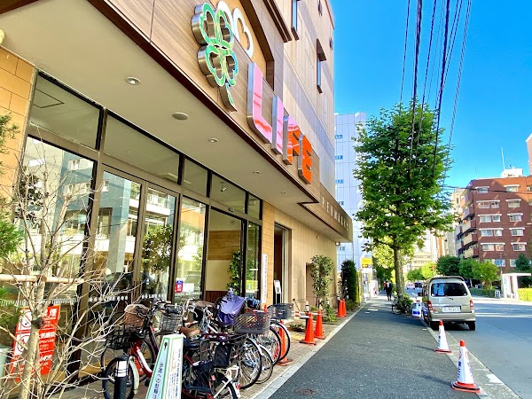 LIFE Kanda-Izumicho Store