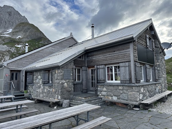 Switzerland 2 9