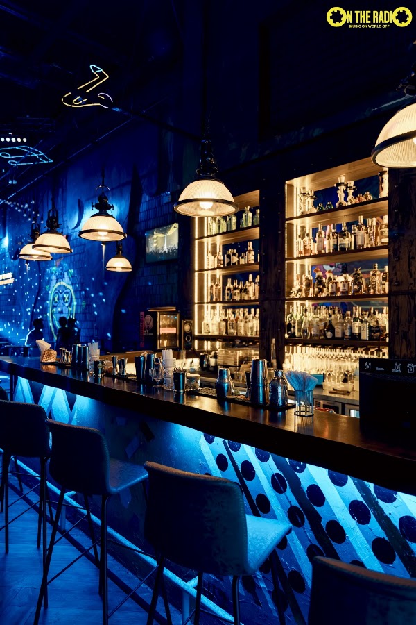 On The Radio Bar 1