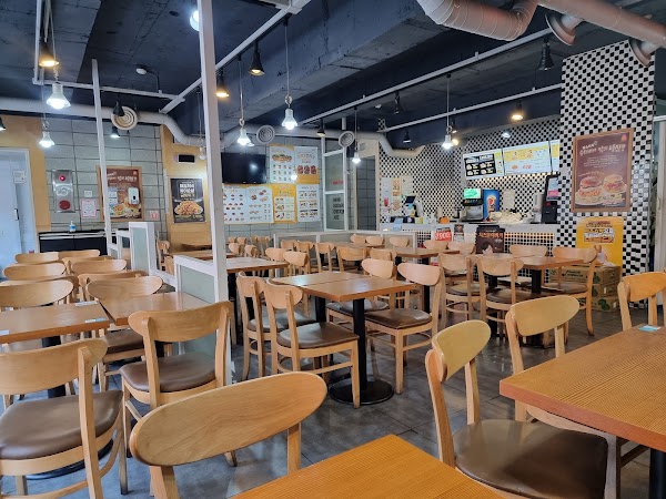 Mom’s Touch - Busan Seomyeon Branch