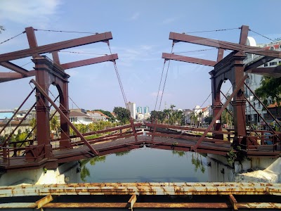 Jembatan Kota Intan