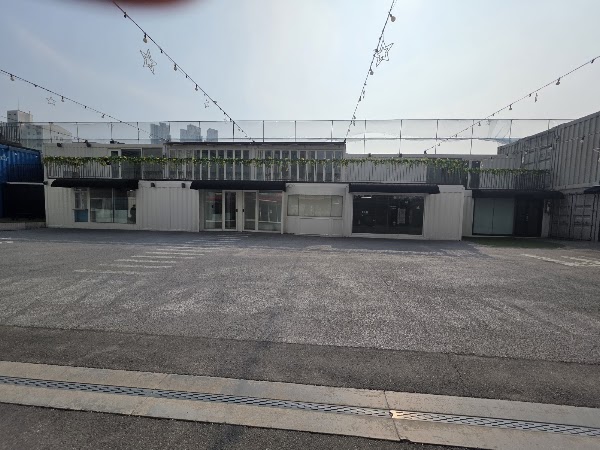 Under Stand Avenue 2