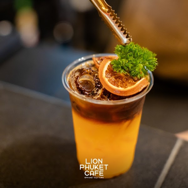 LION PHUKET CAFE 5