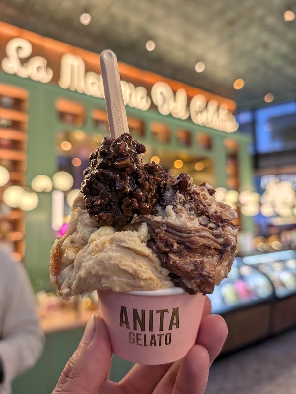Anita La Mamma del Gelato 3