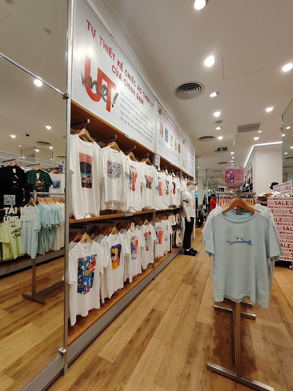 UNIQLO Hoan Kiem 5