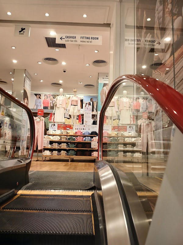 UNIQLO Hoan Kiem 3