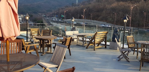 Coffee Shops Korea ☕️ 82
