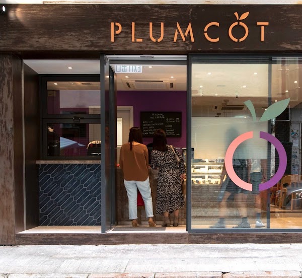 Plumcot 1