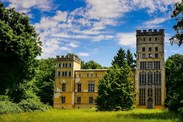 Castle on Peacock Island 4