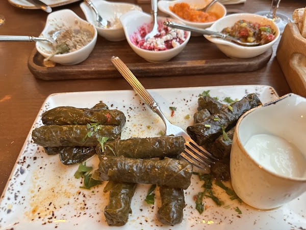 Tavern Yerevan riverside (Պանդոկ Երևան գետափին) 4