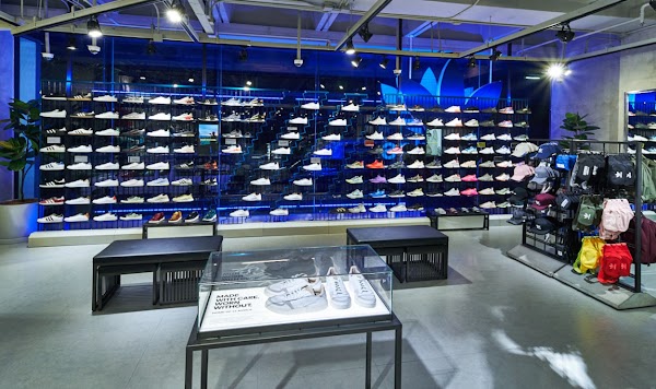 adidas Originals Siam Center Bangkok 3