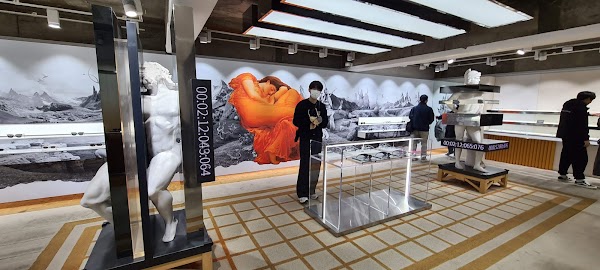 Gentle Monster Flagship Store Sinsa 5