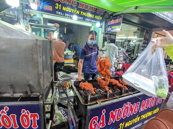 Gà nướng muối ớt Nguyễn Thượng Hiền 3