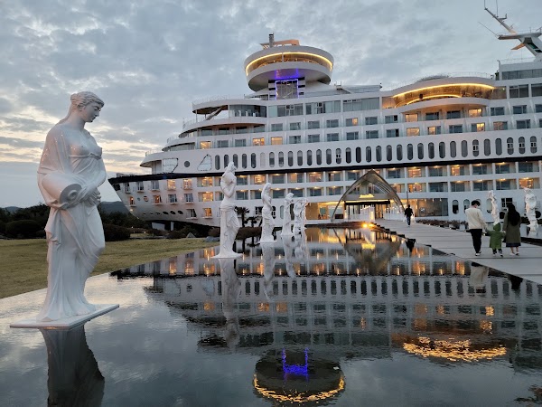 Sun Cruise Hotel 2