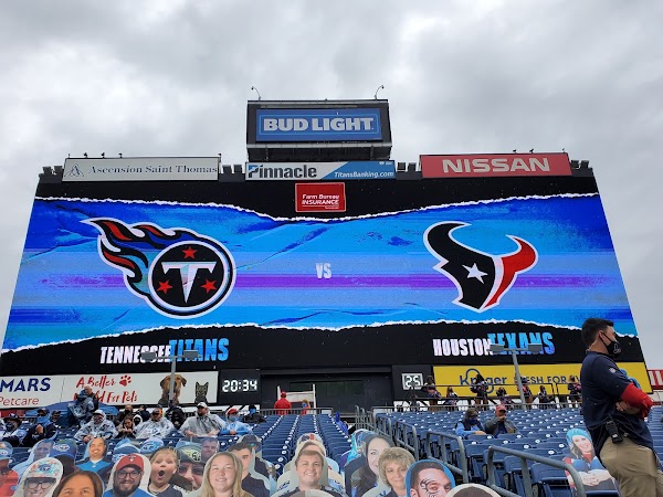 Nissan Stadium 4