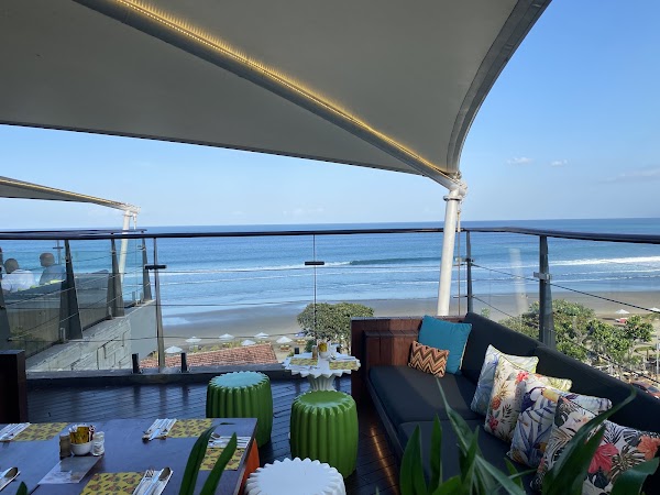 Double-Six Rooftop Sunset Bar
