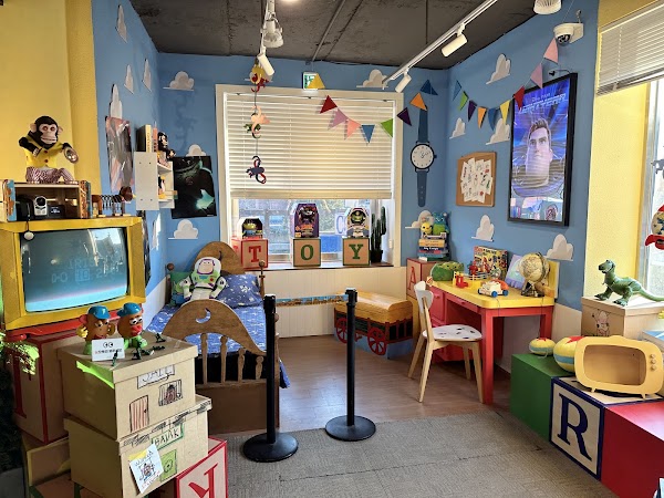 +S'More Market Toy House 3