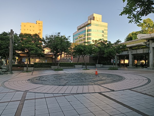 龍山寺捷運站 2
