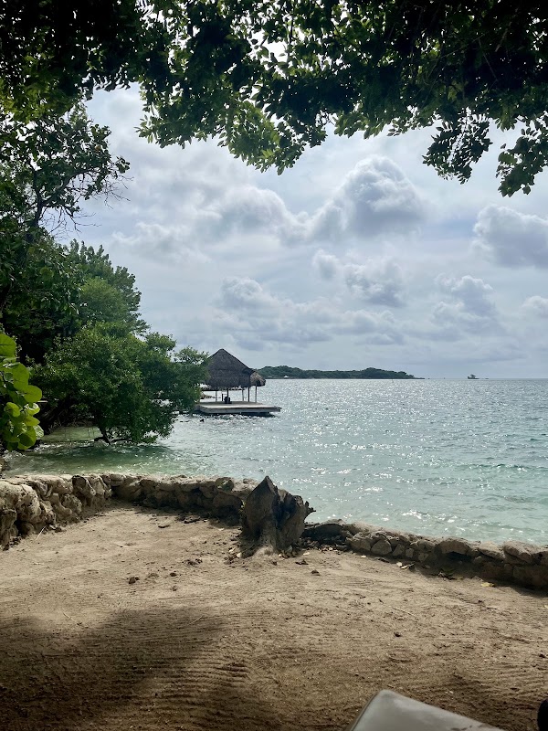 PA'UE Beach Lounge 3
