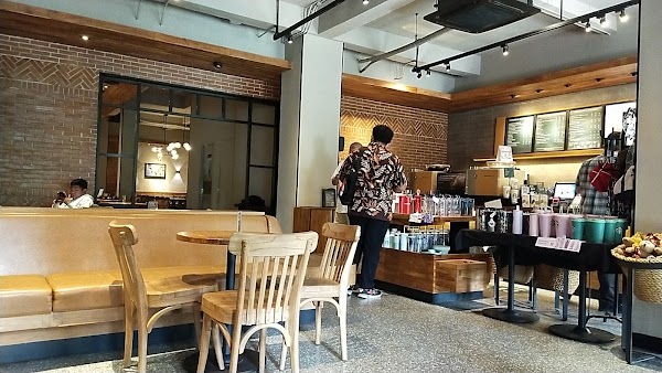 Starbucks Sudirman