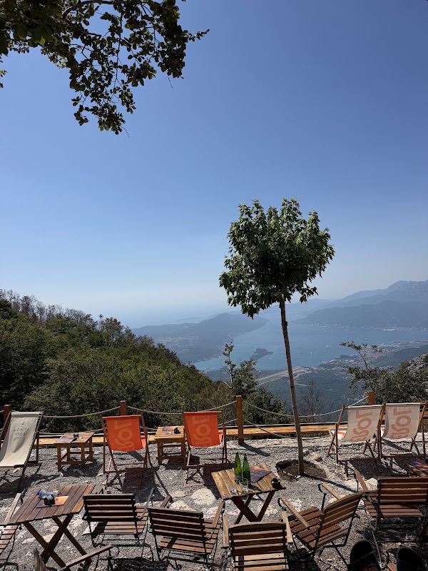 Monte 1350 bar 5