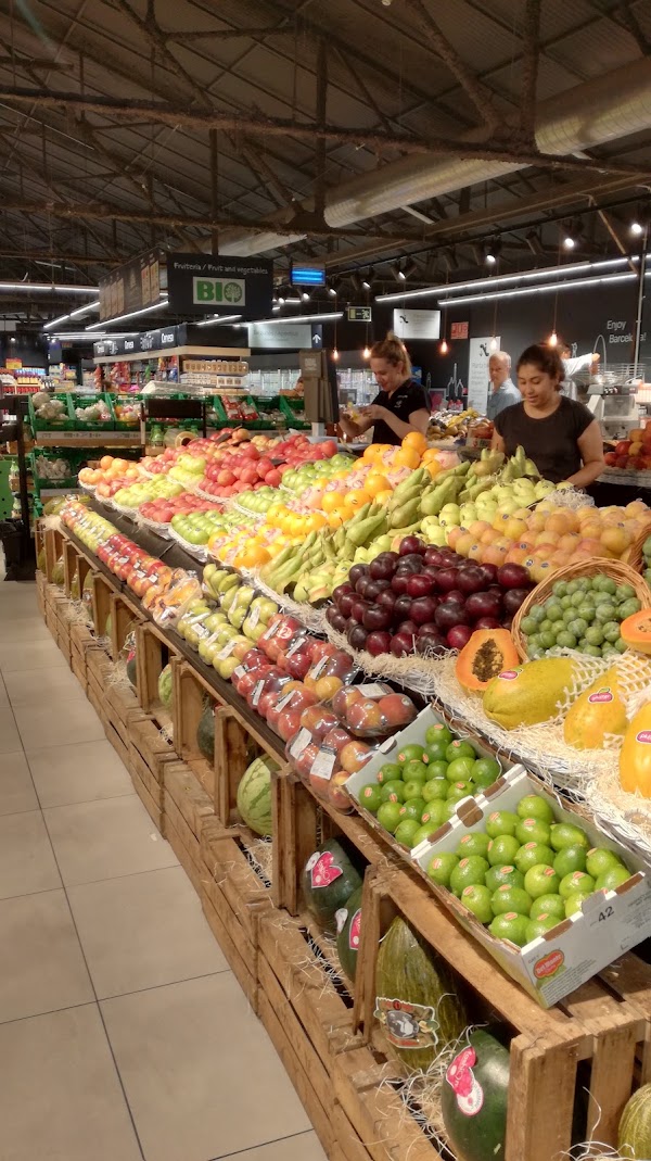 Carrefour Market 3