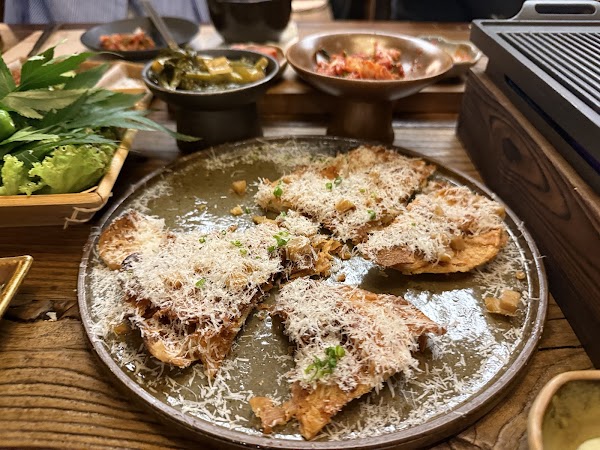 Whuchu Korean Dining Restaurant | UE Square 4