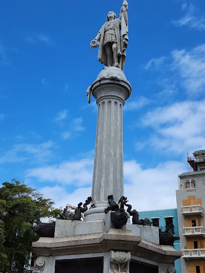 Plaza Colón