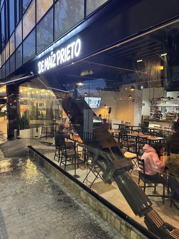 De Maíz Prieto Taco Café