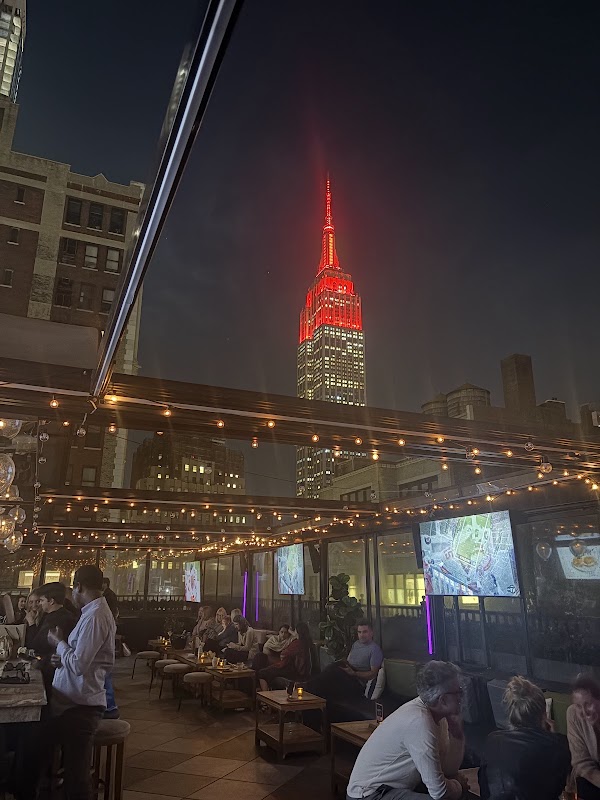 Magic Hour Rooftop Bar & Lounge 5