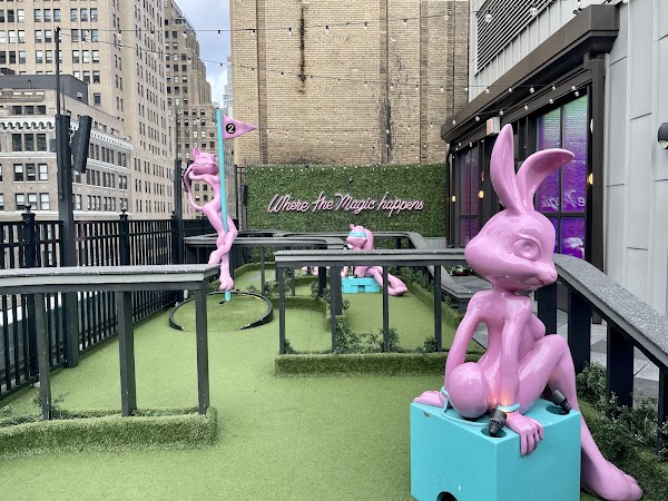 Magic Hour Rooftop Bar & Lounge 4