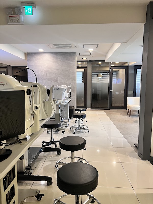 Apgujeong Eye Clinic 5