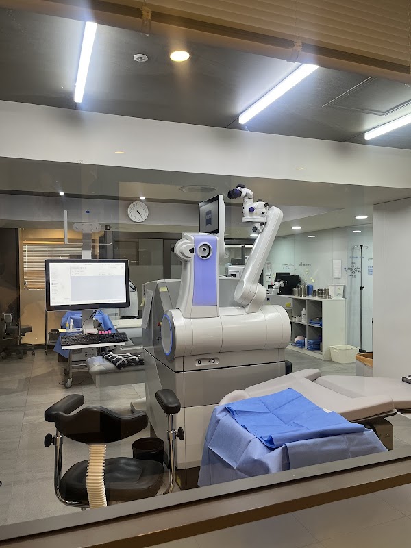 Apgujeong Eye Clinic 3