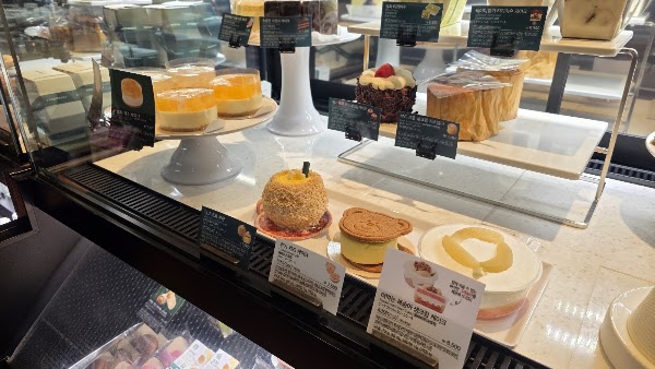 Starbucks Gwangjang Market 2