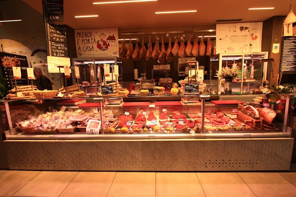 Central Market 4