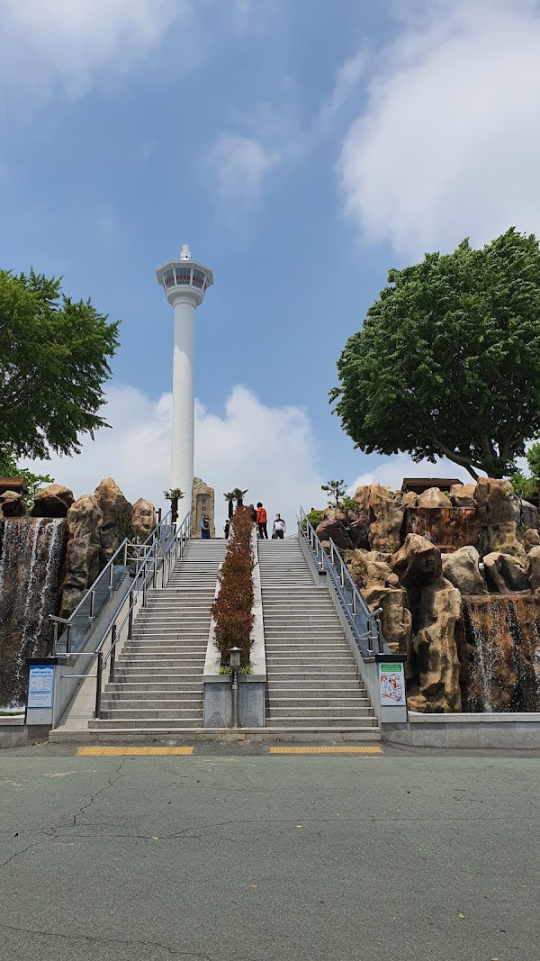 Yongdusan Park 4