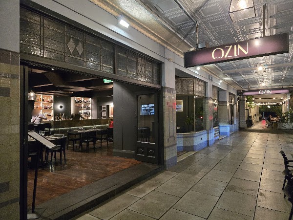 OZIN Restaurant 1