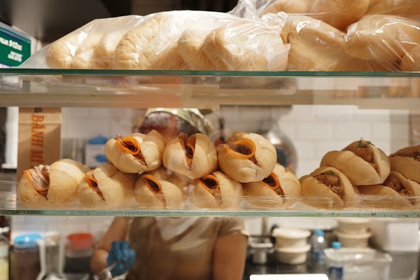 Banh Mi Nem 4