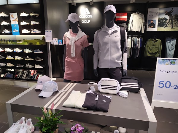 Shin Pyeong Hwa Fashion Town 신평화패션타운 2