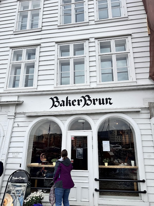 Baker Brun Svensgården 2