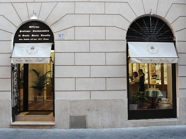 Officina Profumo Farmaceutica di Santa Maria Novella 1