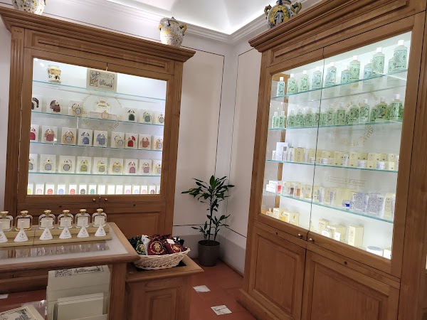 Officina Profumo Farmaceutica di Santa Maria Novella 4