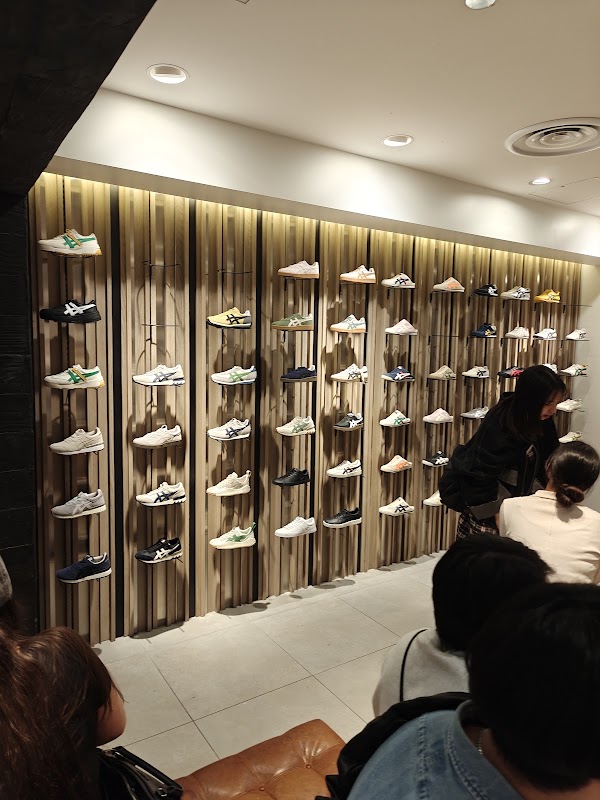 Onitsuka Tiger Shinjuku 4