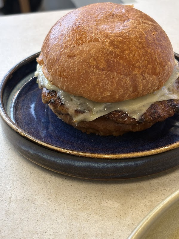 Elysees Cafe & Bakery 5