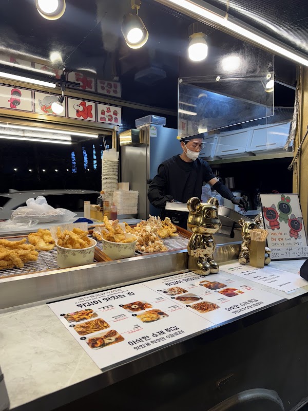 Arboretum Night Market 2