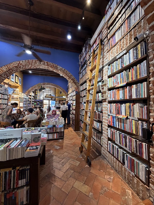 Ábaco Libros y Café 5