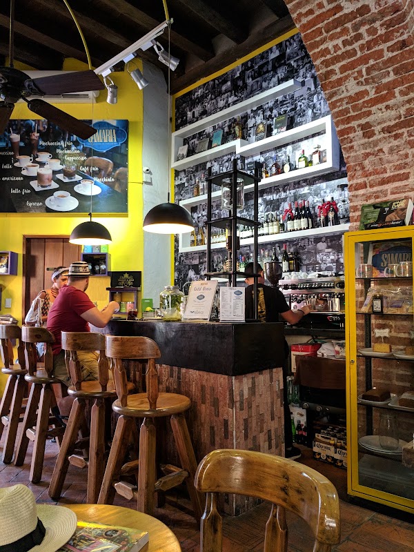 Ábaco Libros y Café 3