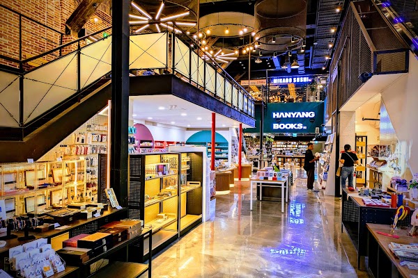 hanyang bookstore & cafe 4