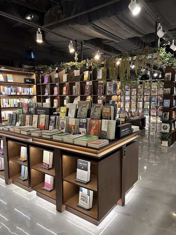 hanyang bookstore & cafe 3